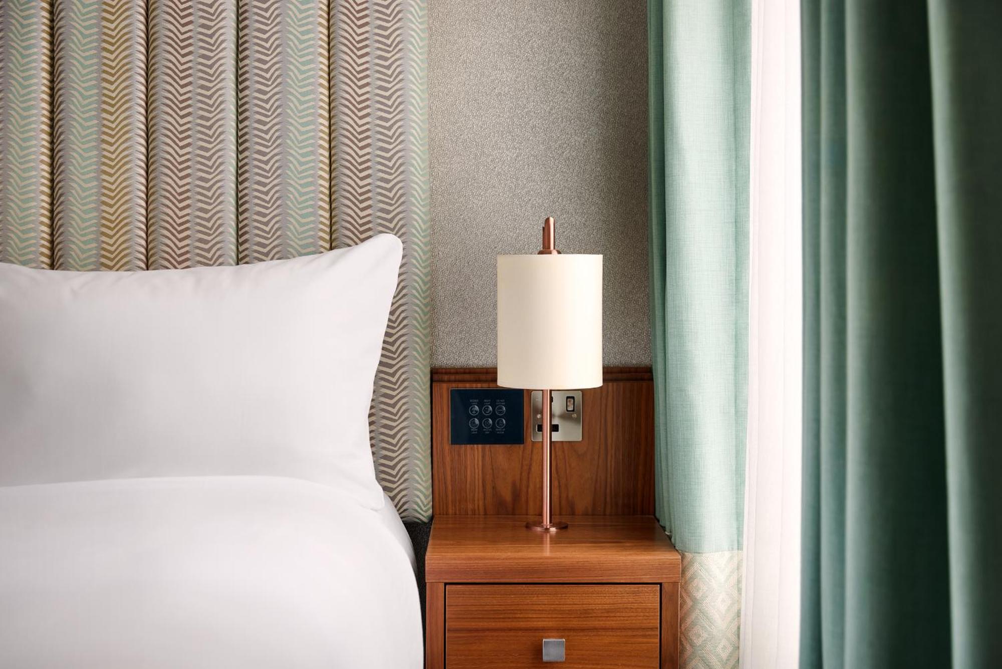 Nyx Hotel Dublin Christchurch Экстерьер фото
